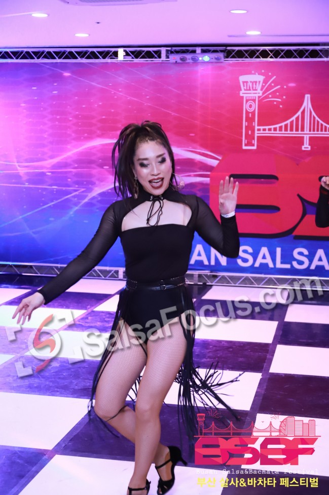 편집300.jpg