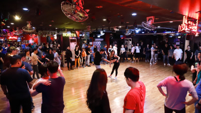 2019 05 12 SENSUALNIGHT TOUR (LUIS & ANDREA)