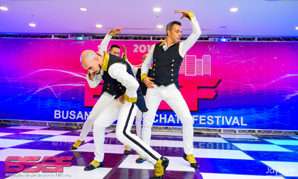 2039003761_FN79Swc8_JAY09500as_logo.jpg