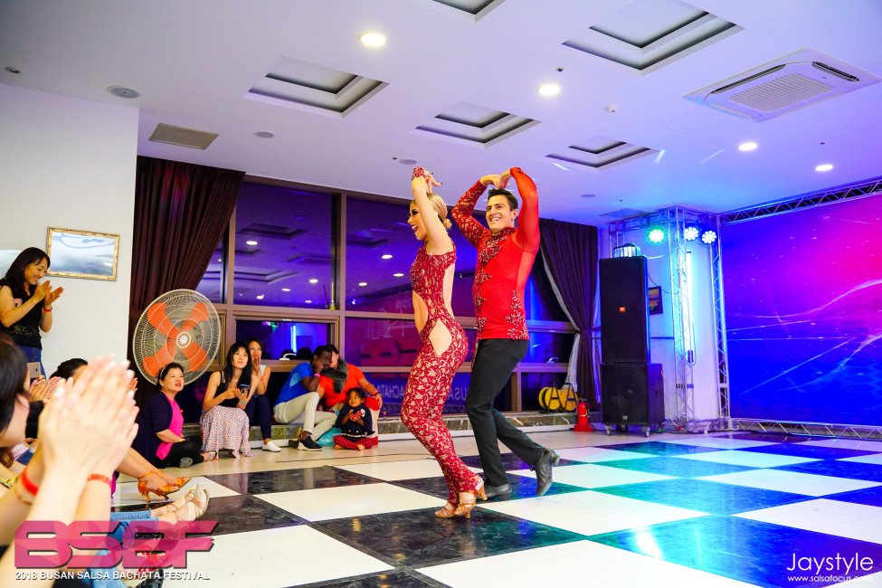 2039003761_cd5RaW7f_JAY09811as_logo.jpg