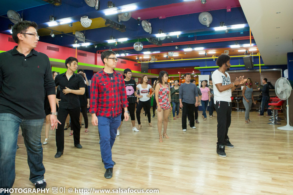 Good : Edith, Nogood : Down : Nick : Supporter : 맘보